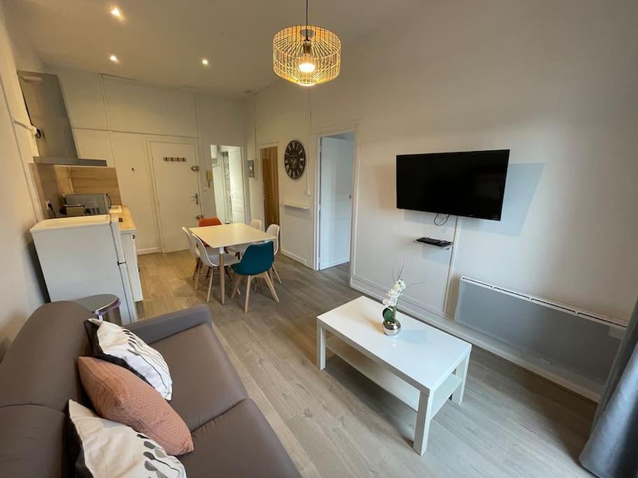 Cosy T3 Proche Gare Et Polygone Apartment Beziers Exterior photo